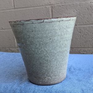 Ceramic pot
